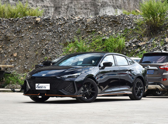 2024 OEM Alta Qualità 138Kw Chang An EV Changan UNI-V 188Ps 300Nm Benzina Benzina Carburante
