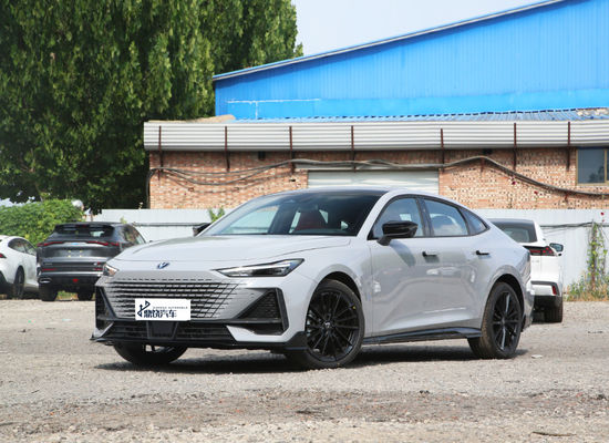 Concorrenziale Esportazione Importazione Changan UNI-V Luxury High Speed Benzina Berlina Auto Nuova