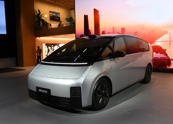 Fabbrica automobilistica competitiva 2WD Lixiang Mega Veicolo elettrico MPV Auto Pure New Energy EV Car